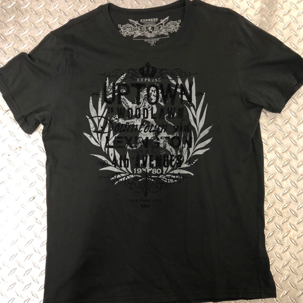 Express t-shirt .  Black .  Large